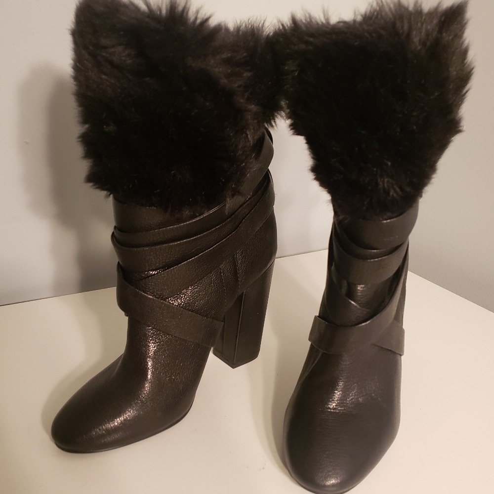 Pour la Victoire Bionda Faux Fur Boot size 6